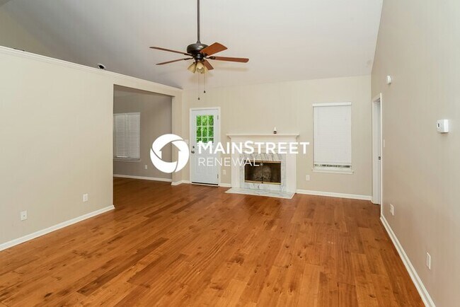Building Photo - 3 Bedroom Pet-Friendly Home in Helena, AL with Main Street Renewal