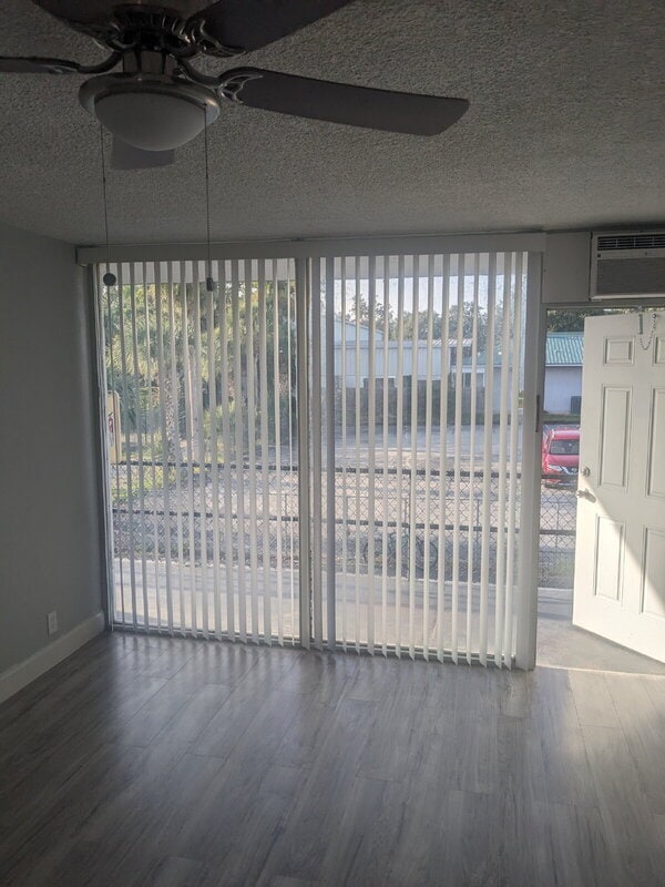 Building Photo - 1202 Ridgewood Ave