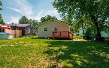 Building Photo - 811 Lee Ave