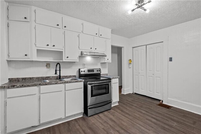 Foto del edificio - 3996 Campbellton Rd SW