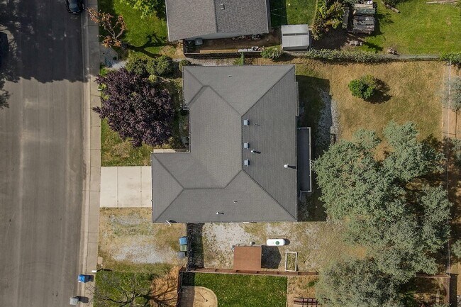 Foto del edificio - 188 Woodcliff Dr
