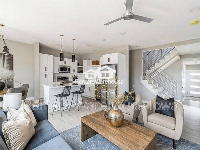 Foto del edificio - 15536 Rocklyn Pl