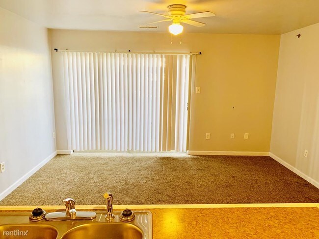 Building Photo - 1302 Sugarwood Cir