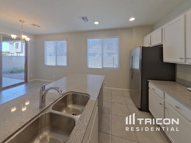 Building Photo - 8614 E Peralta Ave Mesa AZ