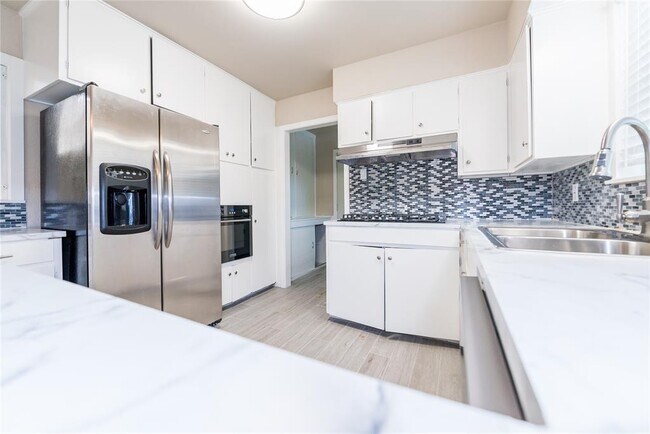 Building Photo - 4955 Wigton Dr