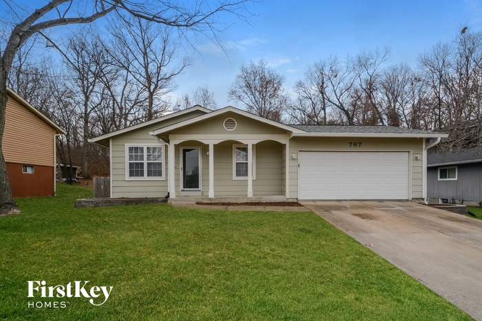 Foto principal - 767 Crescent Woods Ave