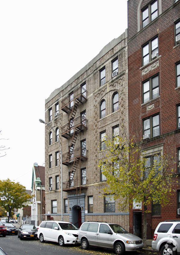 Foto del edificio - 1926 Walton Ave