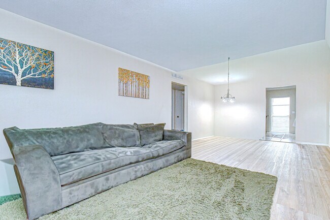 Foto del edificio - 5155 9th Ave N