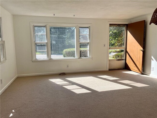 Building Photo - 451 Namquid Dr