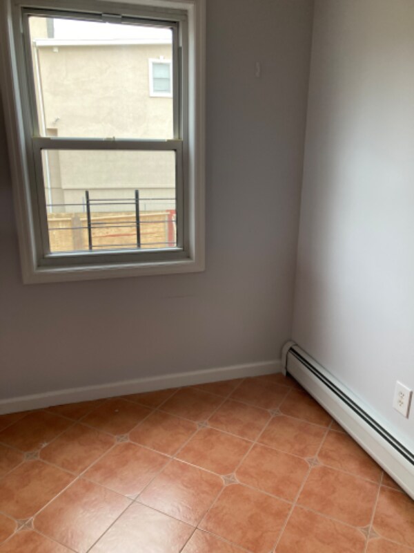 Building Photo - 214 Wiman Ave