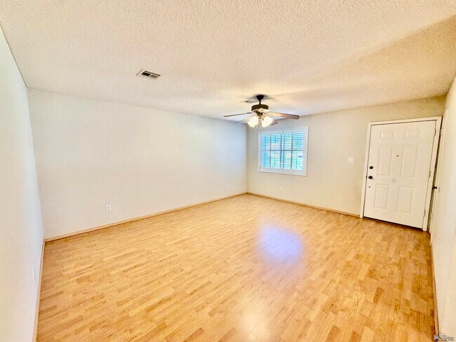Foto del edificio - 2783 W 29th Ln