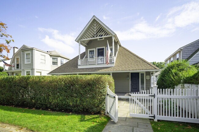 Building Photo - 27 Ensign Rd