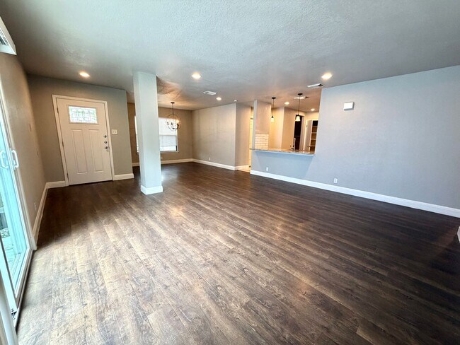 Foto del edificio - 9935 Misty Plain Dr