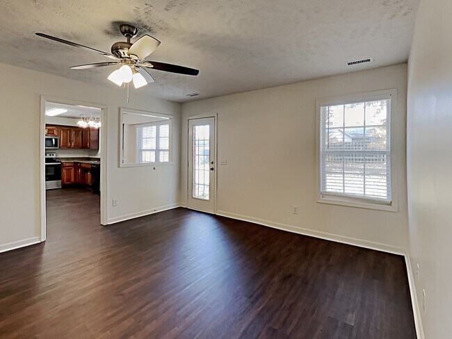 Building Photo - 6007 Boxer Place