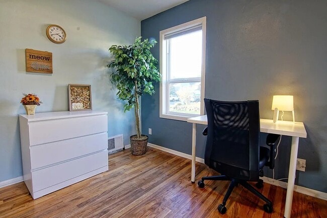 Building Photo - 6556 Cleopatra Pl NW