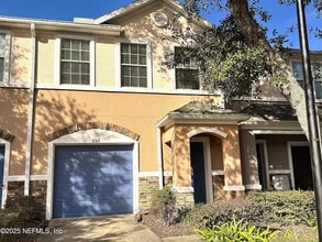 Building Photo - 652 Crystal Way