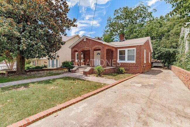 Building Photo - 1/2 Month Free with a Signed Lease by Sept...