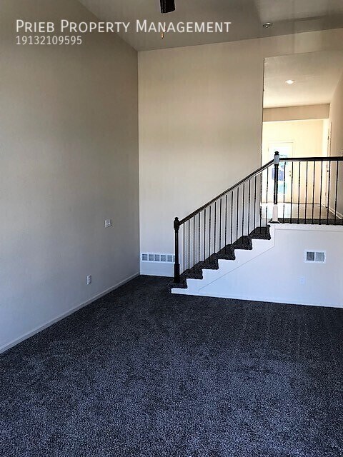 Building Photo - 1229 N 132nd St