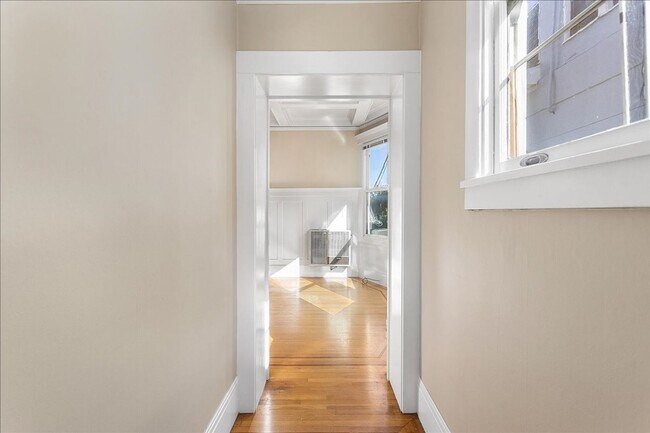 Foto del edificio - 2149 Santa Clara Ave