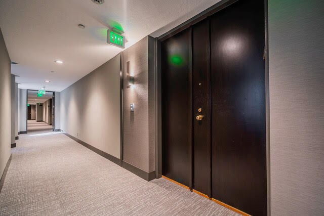 Foto del edificio - 200 N Swall Dr