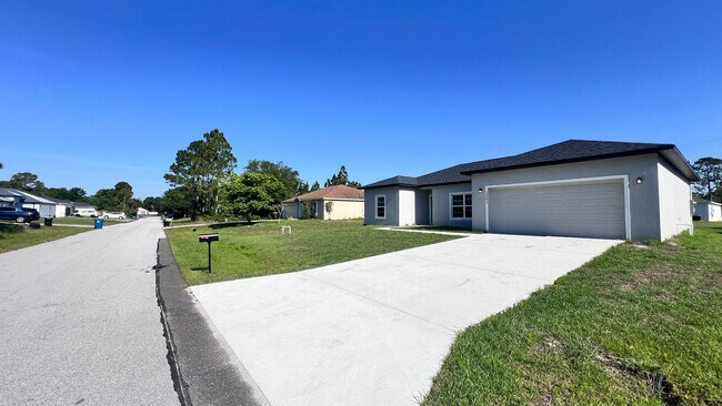 Foto del edificio - BEAUTIFUL 3 Bedroom, 2 Bathroom Home in Pa...