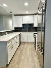 Building Photo - 227 Castlewood Dr