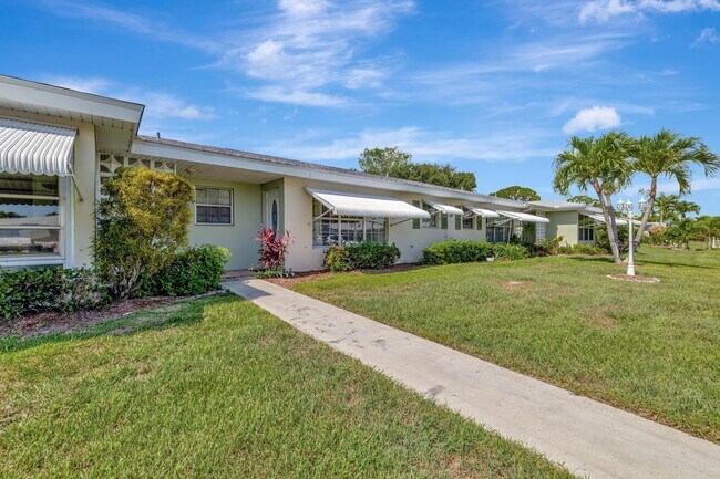 Foto del edificio - 215 Manatee Ln