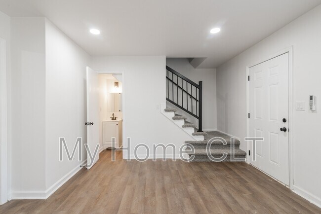 Foto del edificio - 931 Cantwell St