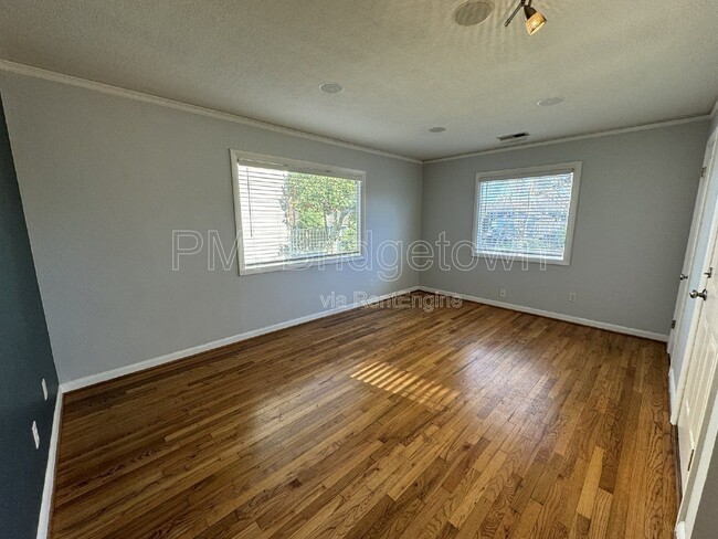 Foto del edificio - 9545 N Hodge Ave