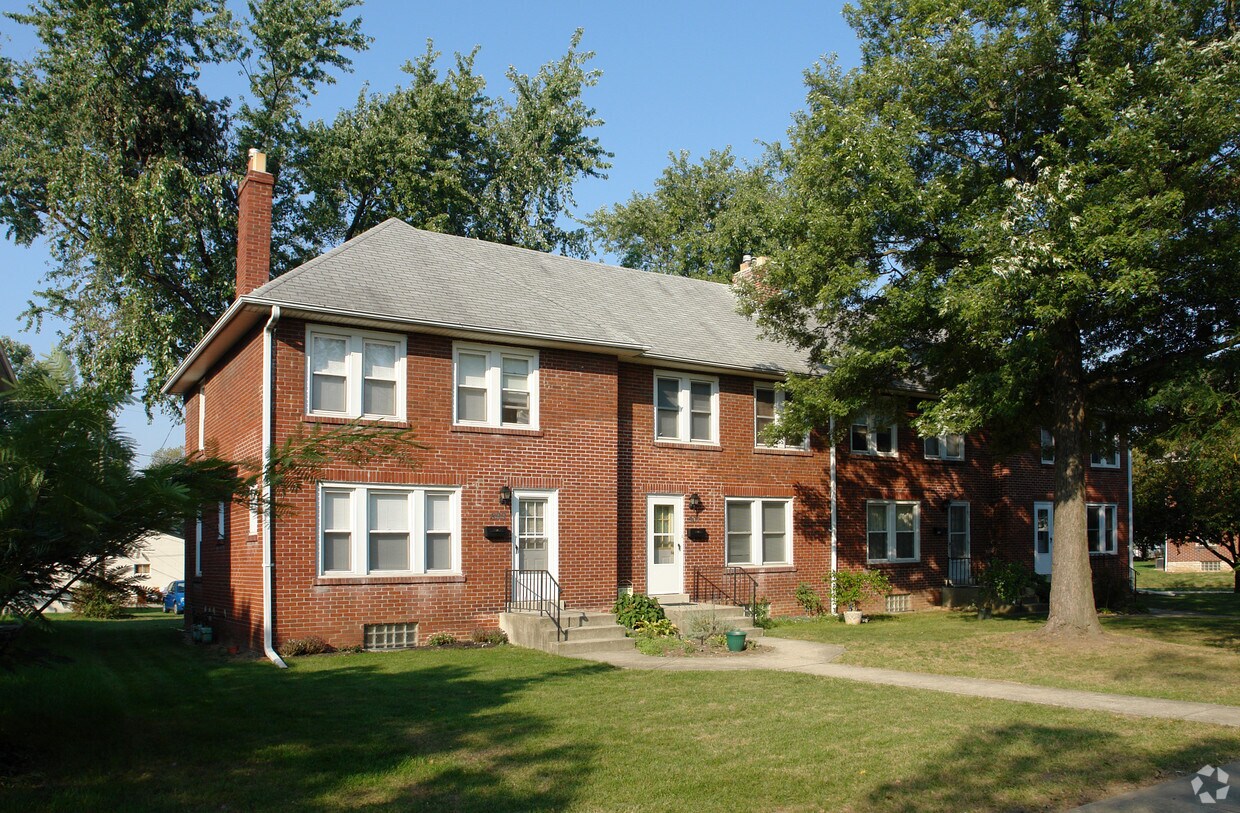Building Photo - 899-905 Northwest Blvd