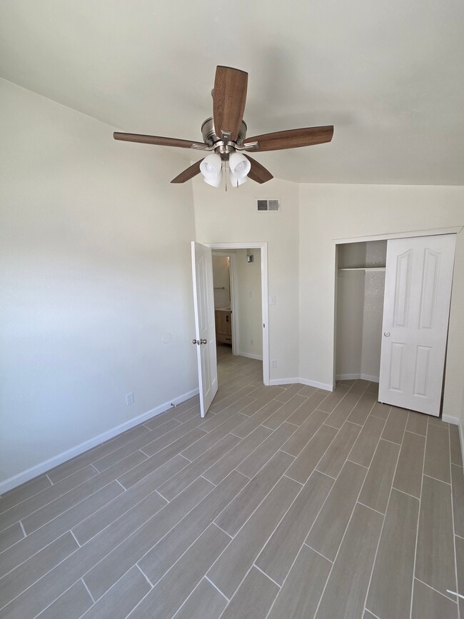 Foto del edificio - 3674 Deer Grass Cir
