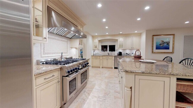 Foto del edificio - 14 Blueberry Ln