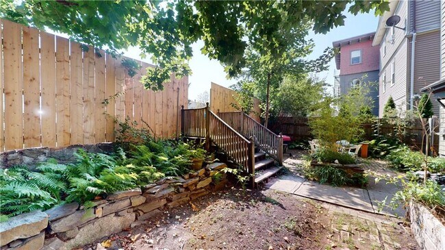 Building Photo - 159 Camp St