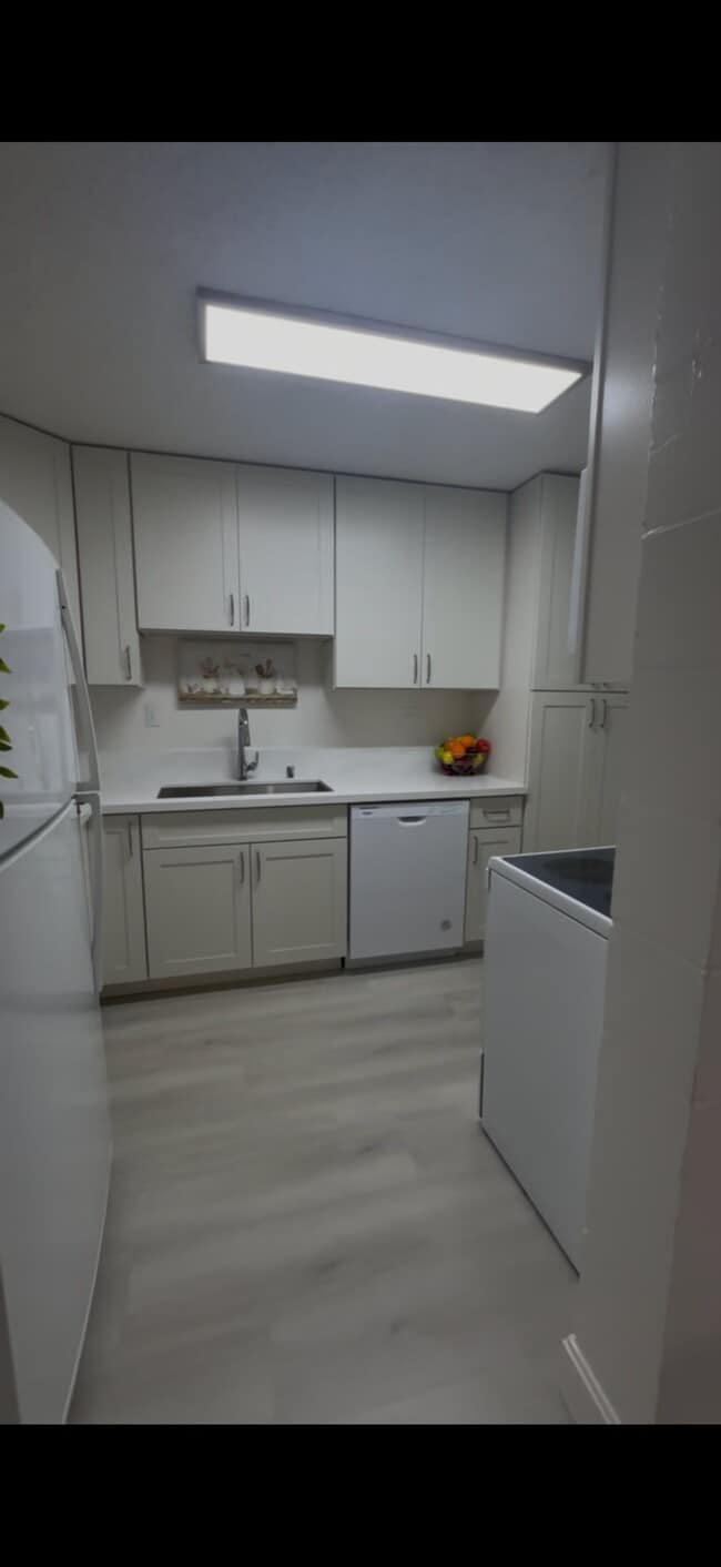 Building Photo - 1345 Kipaipai St