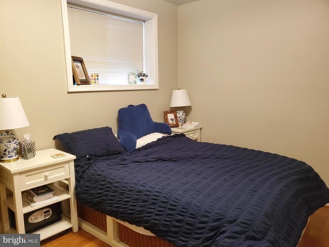 Foto del edificio - 718 Park Rd NW