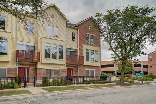 Building Photo - 588 N Midvale Blvd
