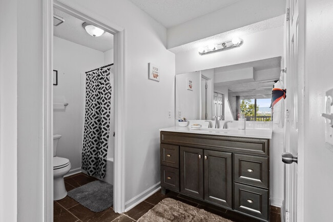 Vista aérea - 1315 E. Main St Ext