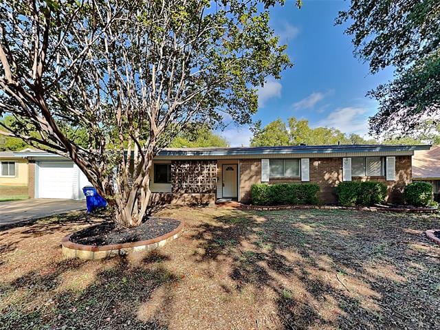 Primary Photo - 200 Arnett Dr