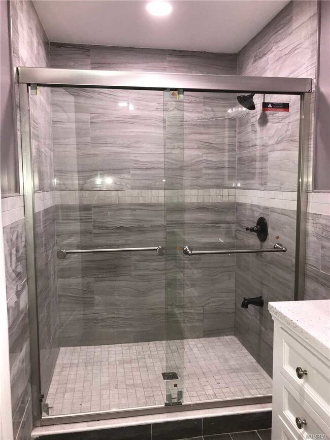 Building Photo - 131 Gregory Ave