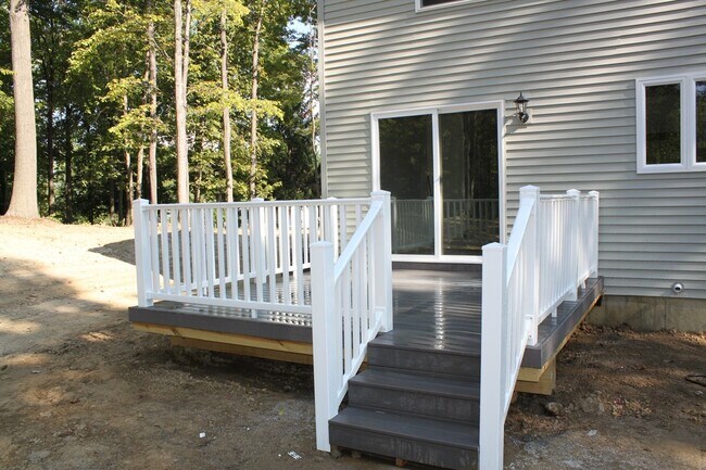 Foto del edificio - 129 Vosburgh Rd