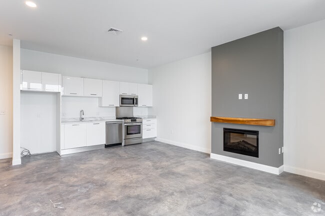 1BR, 1BA - 22 & 28 Mechanic Street