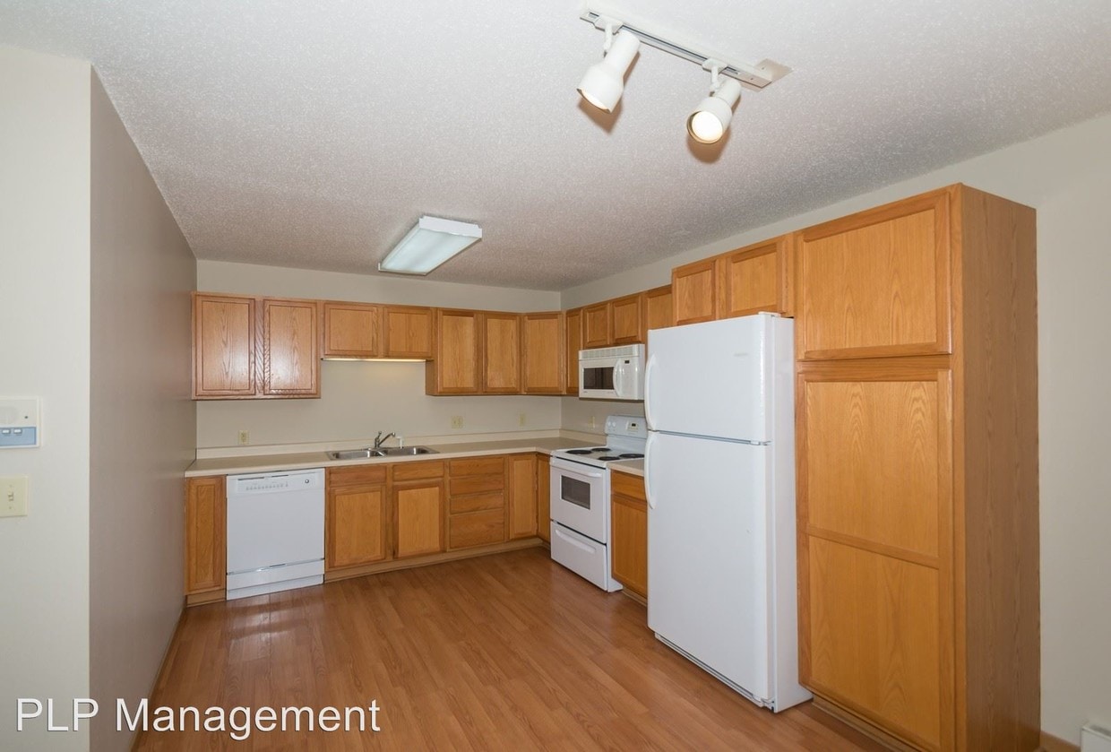 Primary Photo - 3 br, 2 bath Apartment - 3577 13th Ave N