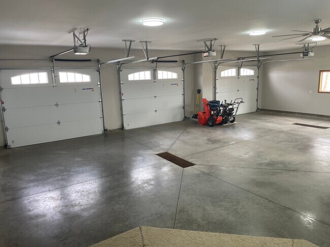 Foto del edificio - 24545 360th St