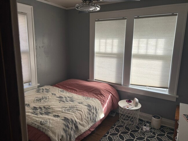 Building Photo - 605 S Prairie St