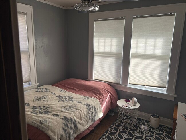 Foto del edificio - 605 S Prairie St