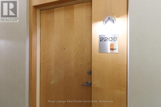 Photo du bâtiment - 3939 Duke of York Blvd