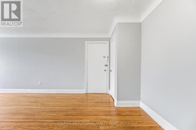 Building Photo - 1037 Churchill Ave