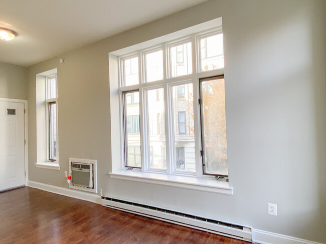 Building Photo - 1137 Spruce St