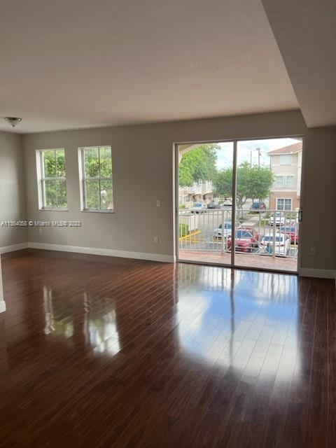 Foto del edificio - 8826 W Flagler St