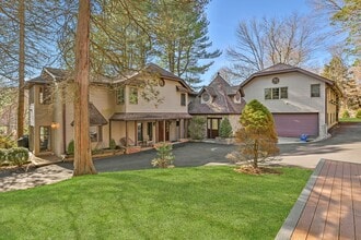 Building Photo - 16 Faraway Rd